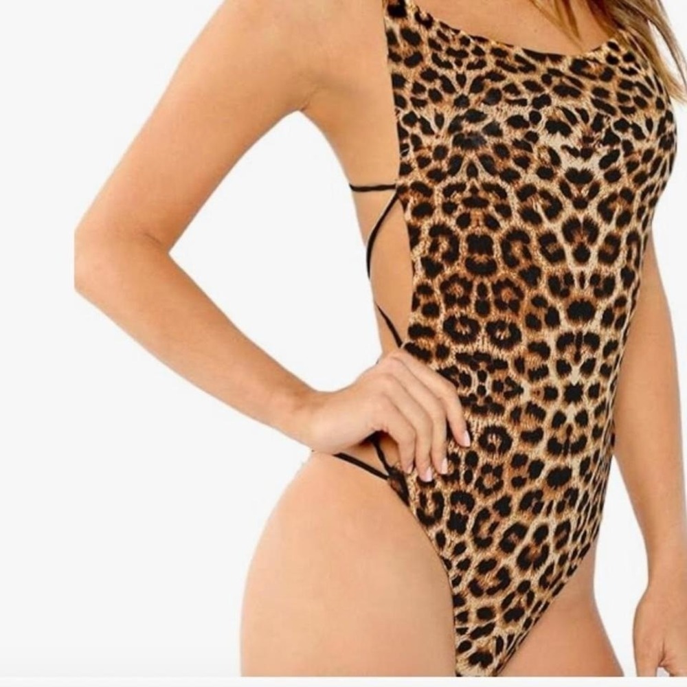 Criss Cross Spaghetti Strap Back Bodysuit sz XS, worn once